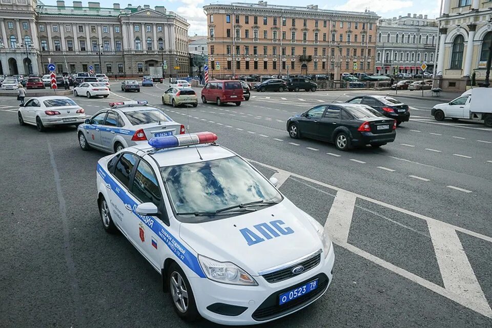 Дпс петербург. Дпс санкт-петербург. дпс гибдд санкт петербург. санкт-петербург полиция дпс. полиция машины дпс санкт петербурга.