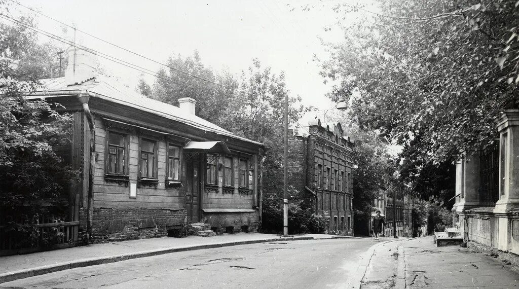 1 Й Троицкий переулок. 1 Й Троицкий переулок в 1960 году. 2-Й Луговой переулок Москва. Троицкий переулок Москва в 1967.