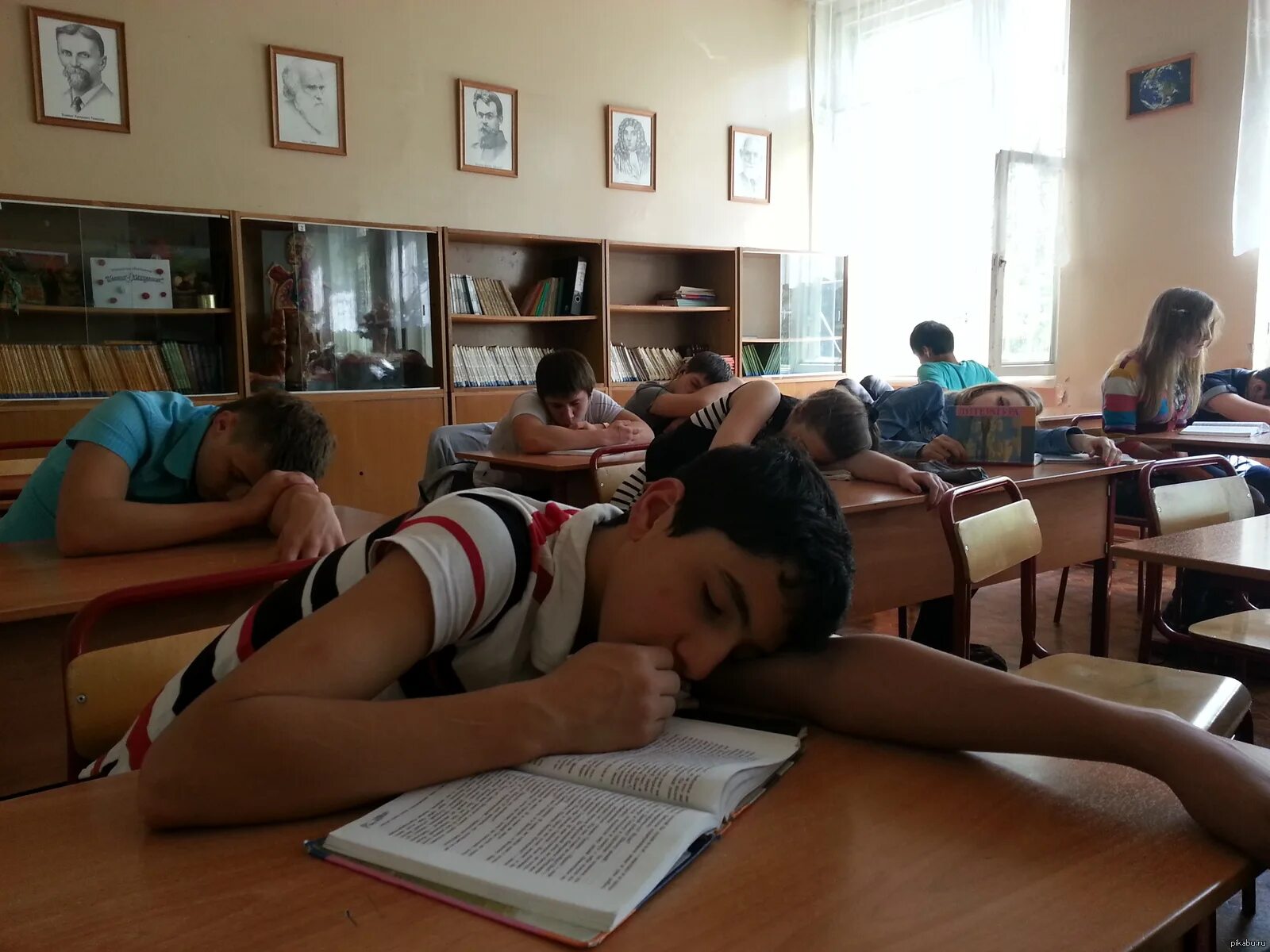 Урока пикабу. Разбирают на части пикабу. Урока пикабу. Уроки троллинга. Урока пикабу.