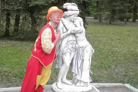 Клоун спас девушку в цирке