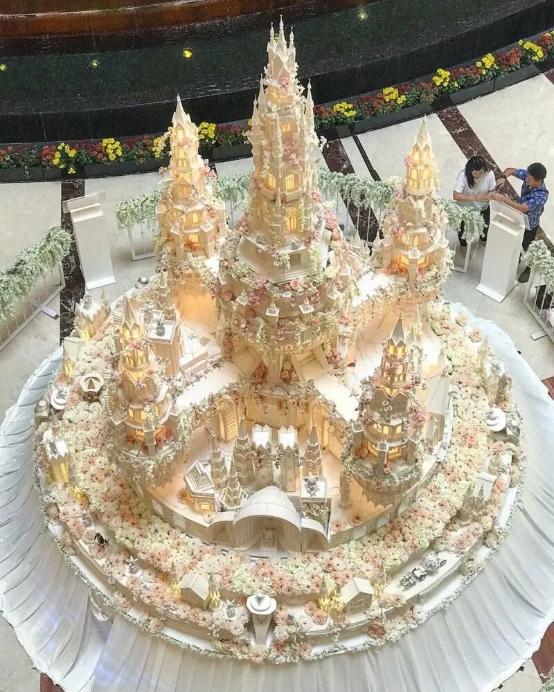Ренат Агзамов торт дворец Цвингер. Невероятные торты