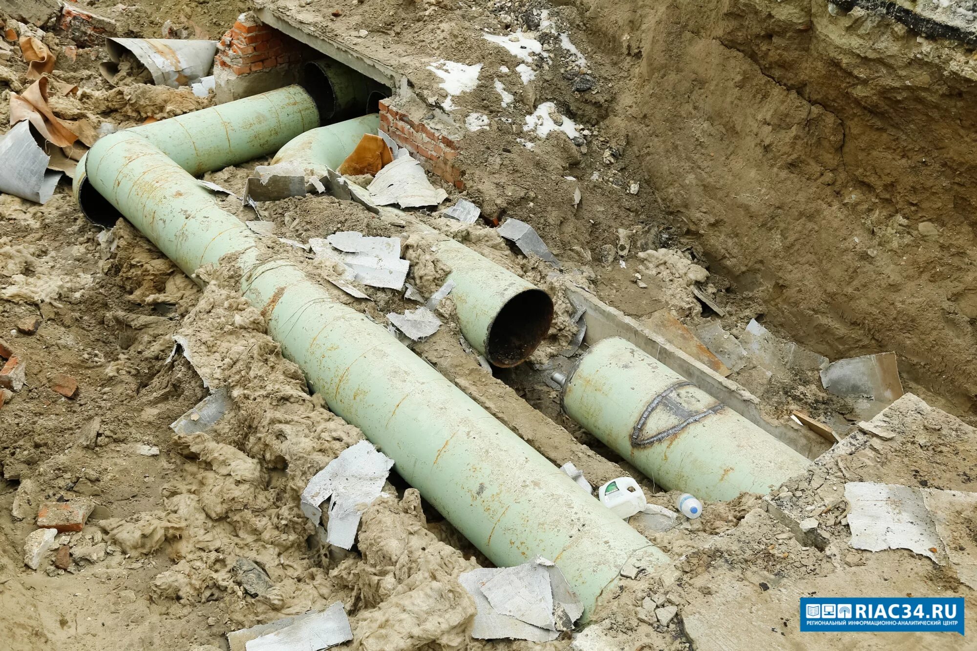 Замена магистральных труб. Трубопровод волгоградской области. Теплотрасса. Волгоград теплотрасса. Энергетиков 14 чита.