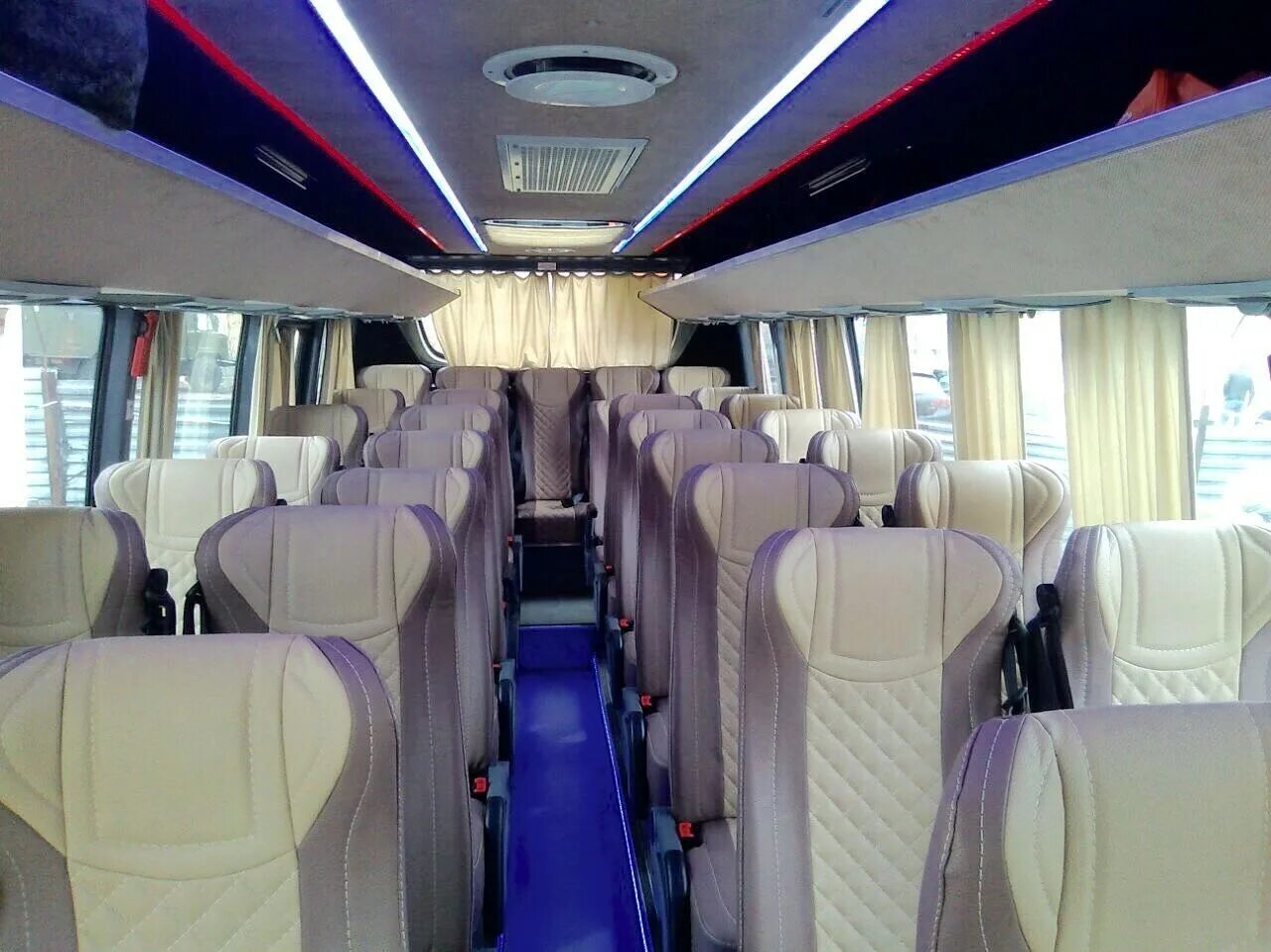 Iveco Foxbus 31. Iveco Foxbus салон. Фокс бас автобус 30 мест. Автобус Foxbus на 30 мест.