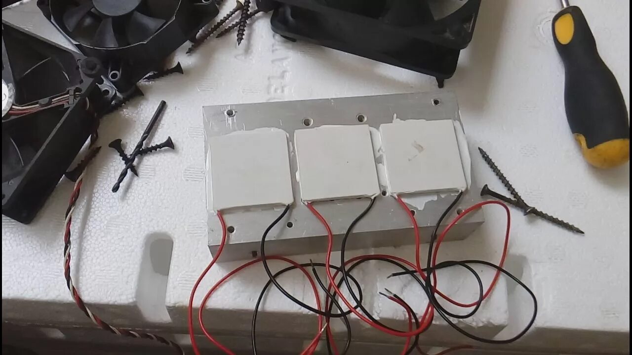 Пельтье элемент электричество. Элемент пельтье tec1-9908. термоэлектрогенератор пельтье. холодильник атлант на элементах пельтье. мини кондиционер пельтье.