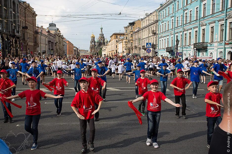массовый танец. массовый танец. массовые танцы названия. массовые мероприятия. флэшмоб.