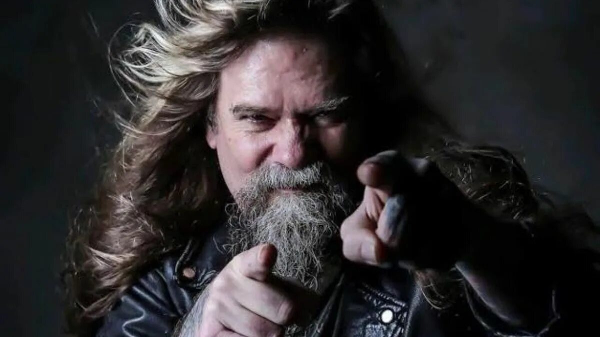 Ли риззо актер. W. Wasp mean man. Гитарист крис холмс. Mean men the story of chris holmes.