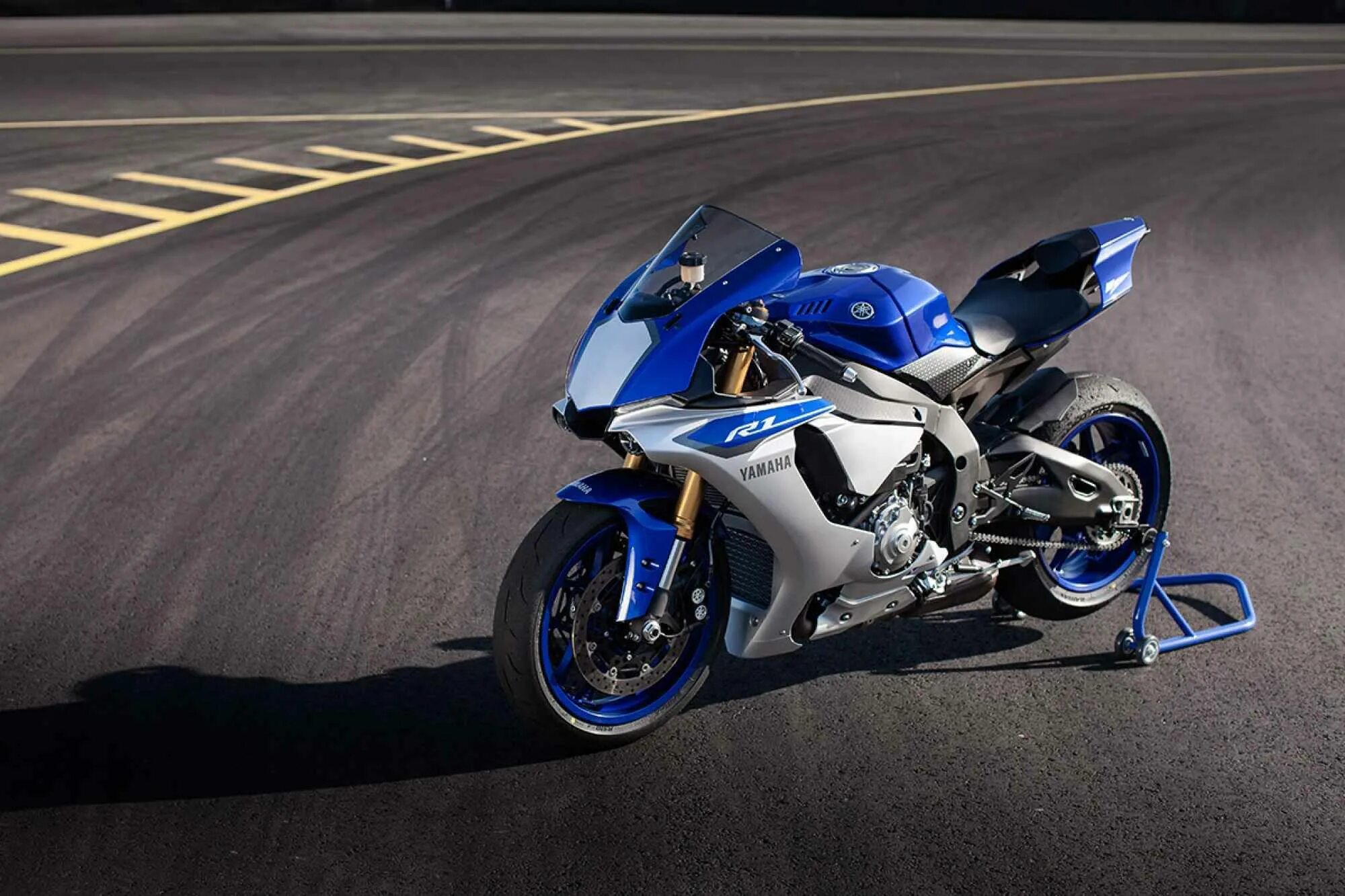 R1. Yamaha yzf-r1 2015. yamaha yzf-r1. yamaha r1m 2015. спортивный мотоцикл yamaha yzf-r1.