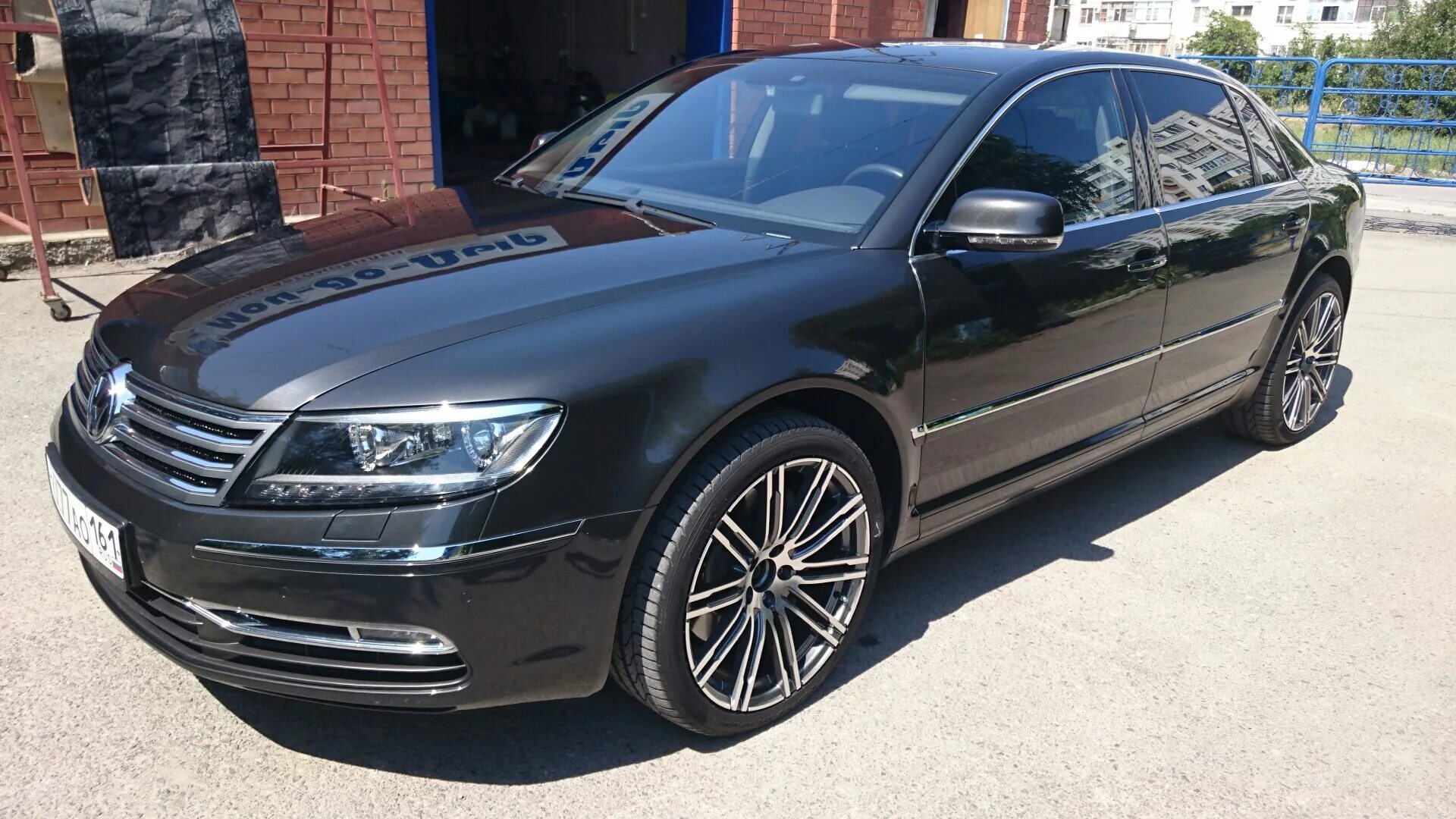 Диски фаэтон. Vw phaeton r20. vw phaeton r19. volkswagen phaeton диски. vw phaeton r20 bbs.