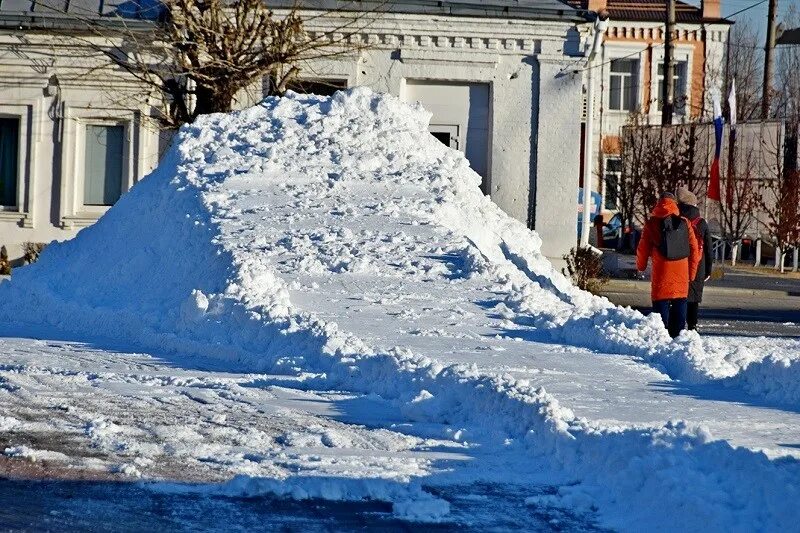 Зимние каникулы. Пермь зимой. Пермь зима. Зимняя дорога в лесу. Заснеженный архангельск.
