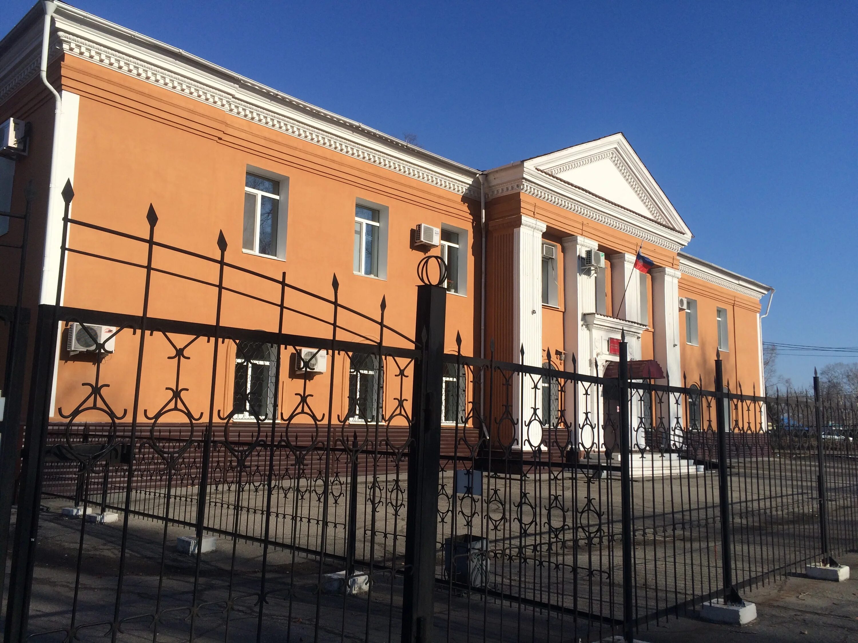 Город райчихинск улица пионерская. Райчихинский городской судебный участок. Райчихинский городской судебный участок. Райчихинский городской судебный участок. Колония строго режима в благовещенск.