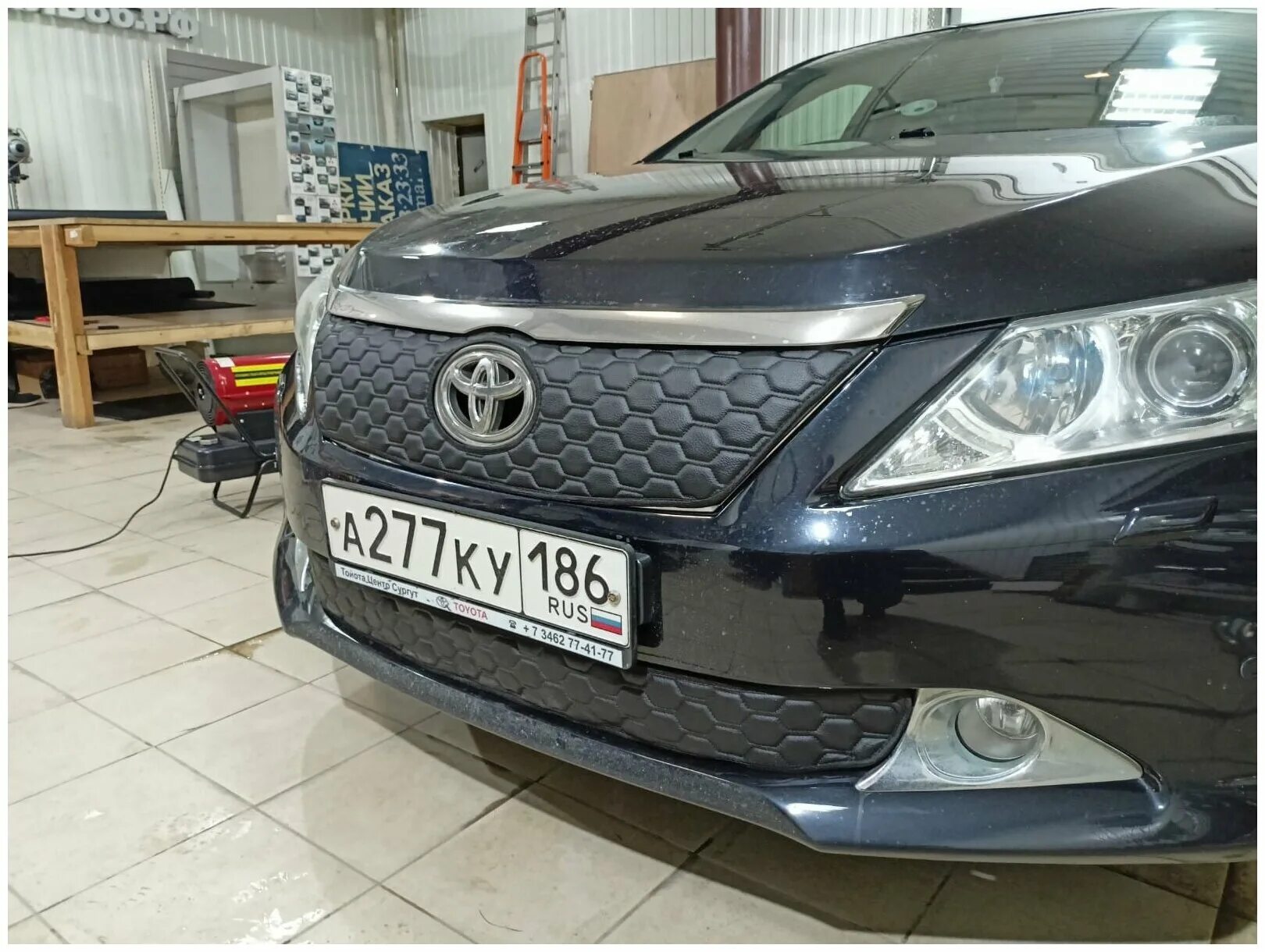 Фортунер утеплитель радиатора. Утеплитель радиатора toyota rav4 2020. Утеплитель радиатора тойота. Утеплитель радиатора камри 50. Утеплитель решетки радиатора тойота хайлюкс.