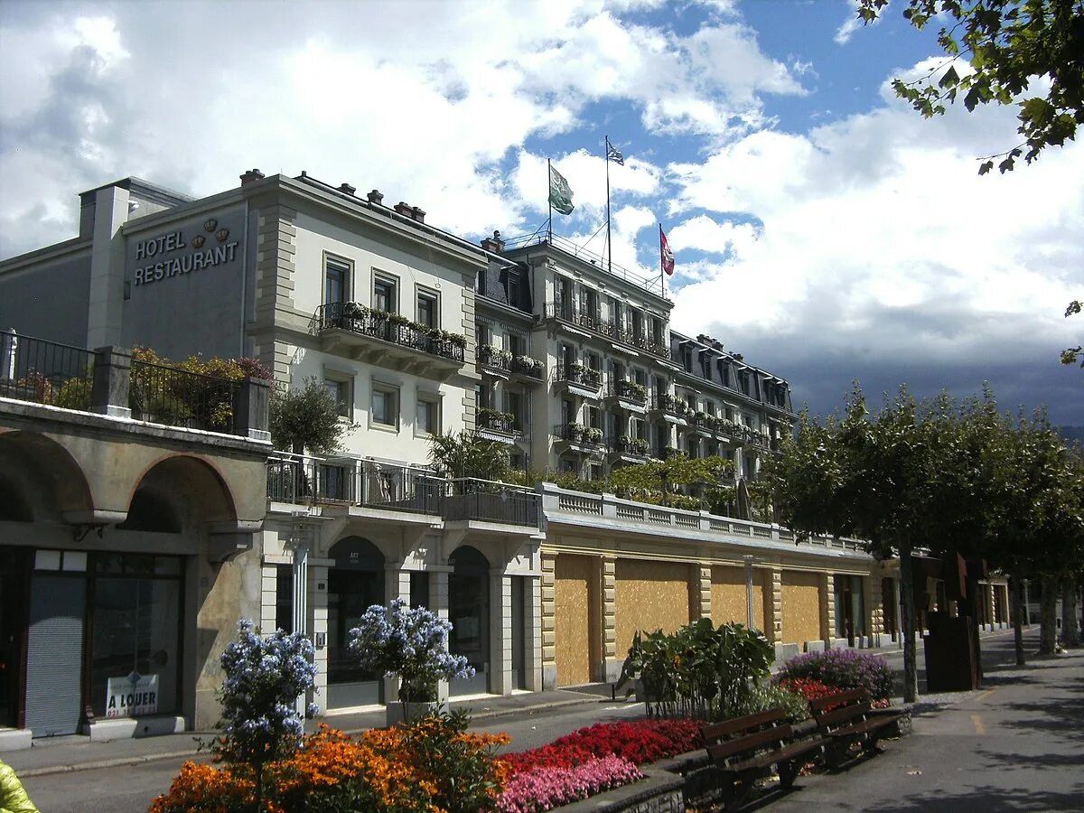 Веве гостиница три короны. Отель в бургундии. Des trois. Des trois. Веве швейцария гостиница hotel trois couronnes.