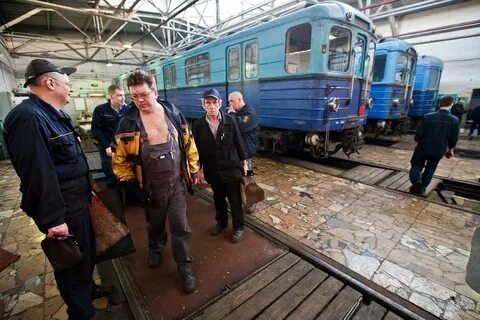 Сколько получают в метро