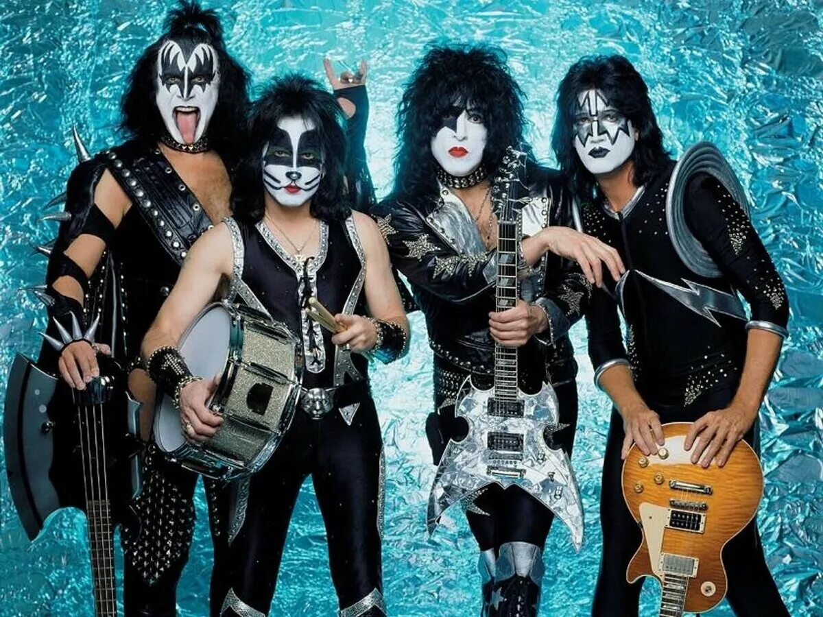 Рок группа сами. Группа kiss. группа кисс 2022. глэм рок группа kiss. хард рок группа кисс.