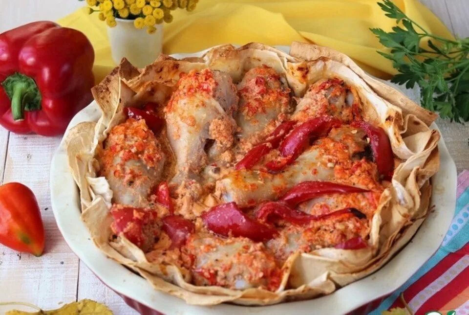 блюдо армянской кухни из курицы. армянские блюда из курицы. армянские блюда из курицы. курица в лаваше по армянски. армянская курица.