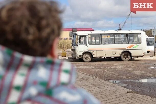 4 маршрут сыктывкар. Дачный автобус. Автобус Сыктывкар. Дачные автобусы 2022 Оренбург. Расписана автобусов дачных.