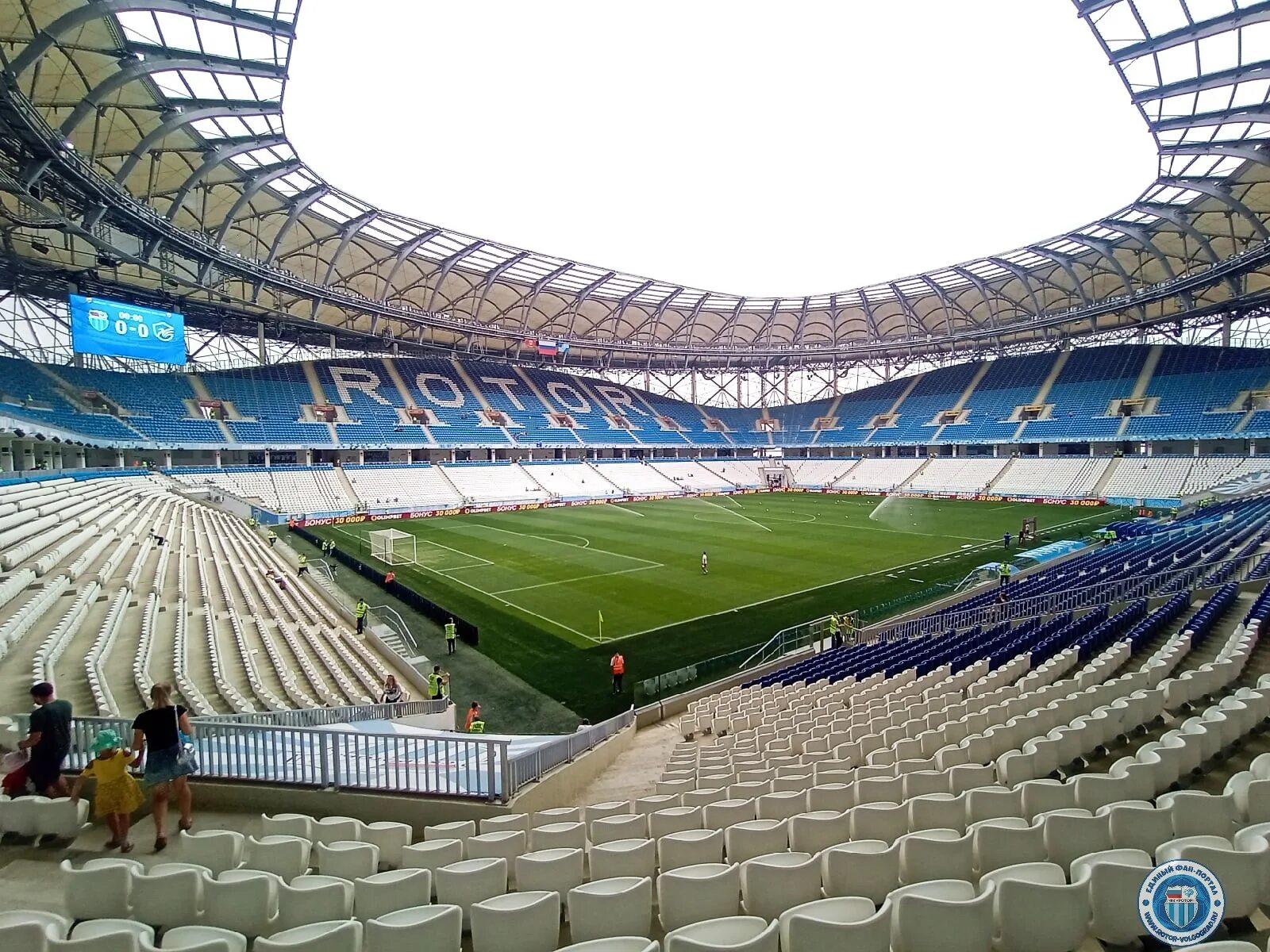 Arena волгоград. Стадион Волгоград Арена. Волгоград Арена ротор. Волгоград Арена ЮФЛ. Кром Арена Волгоград.