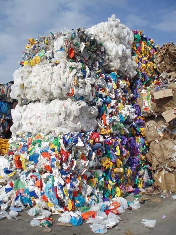 отходы пвх профиля. пластиковые отходы утилизация. утилизация бутылок из пластика. приму пластиковые отходы. утилизация вторсырья.