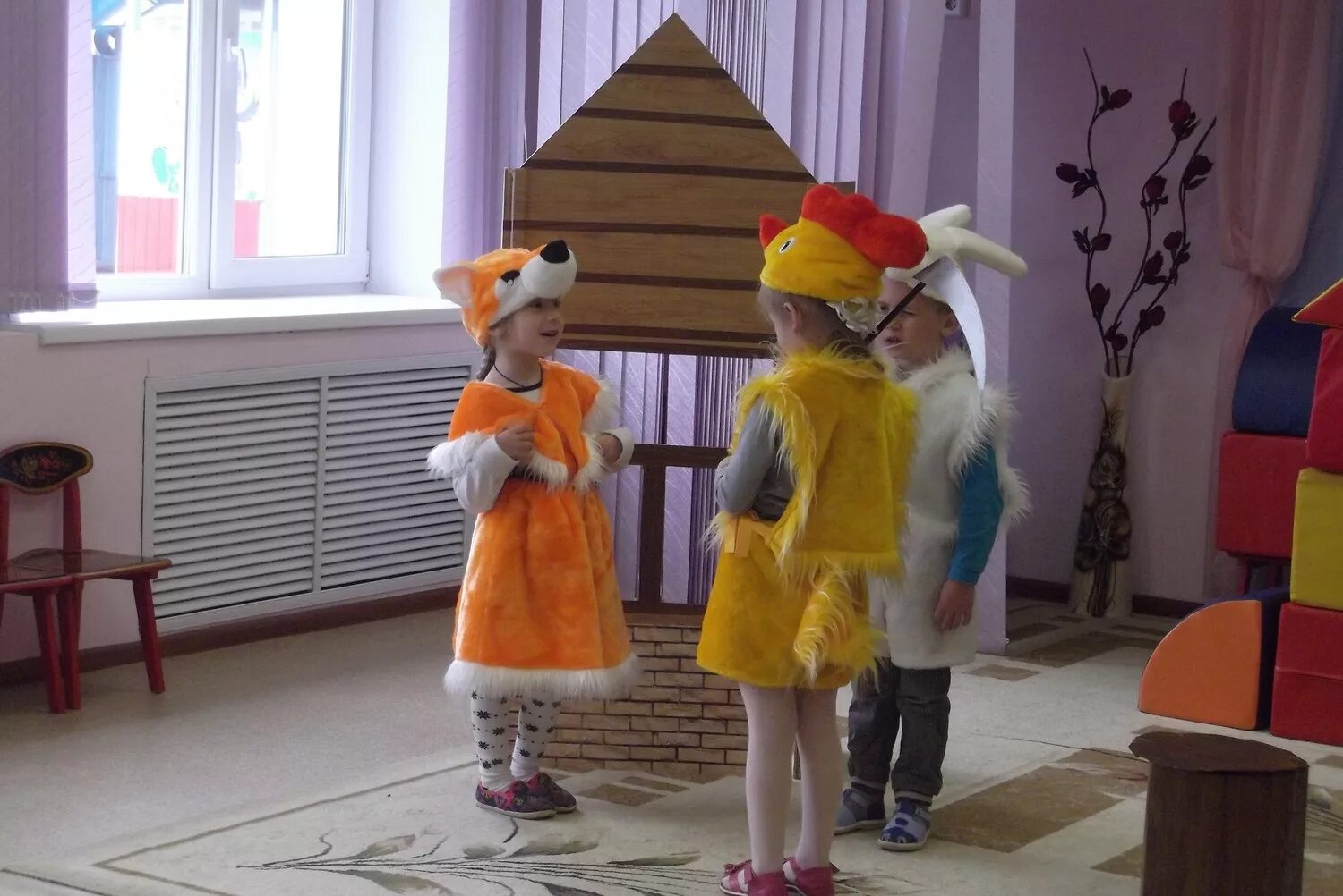 Игры драматизации. Театрализованные игры в детском саду. Инсценировка сказки три медведя. Драматизация сказки. Драматизация в детском саду.