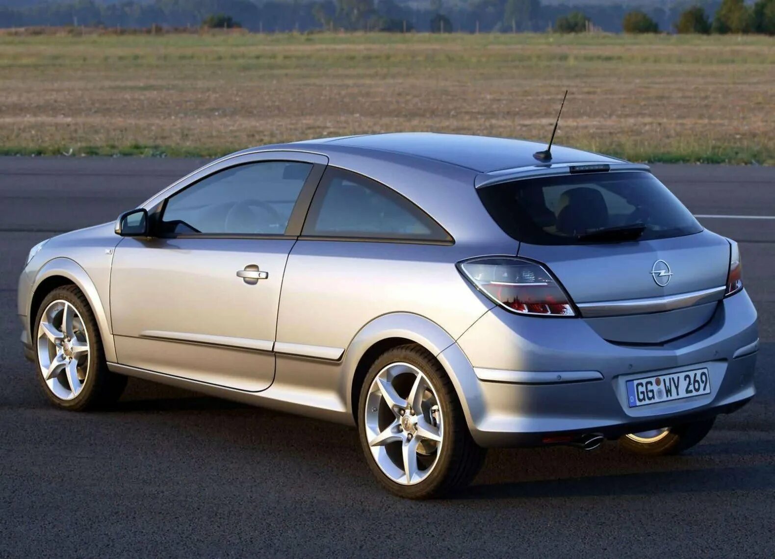 Gtc h. Opel astra gtc. opel astra h gtc. opel astra h gtc 2005. опель астра gtc h 2004.
