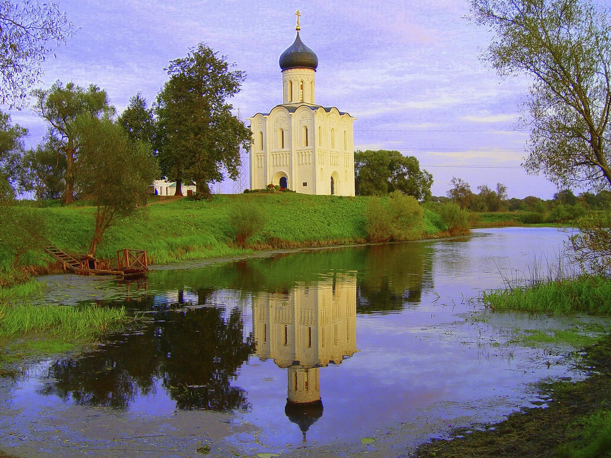 Храм на Нерли во Владимире. Покрова на Нерли во Владимире. Церковь Покрова на Нерли (1165 г.).