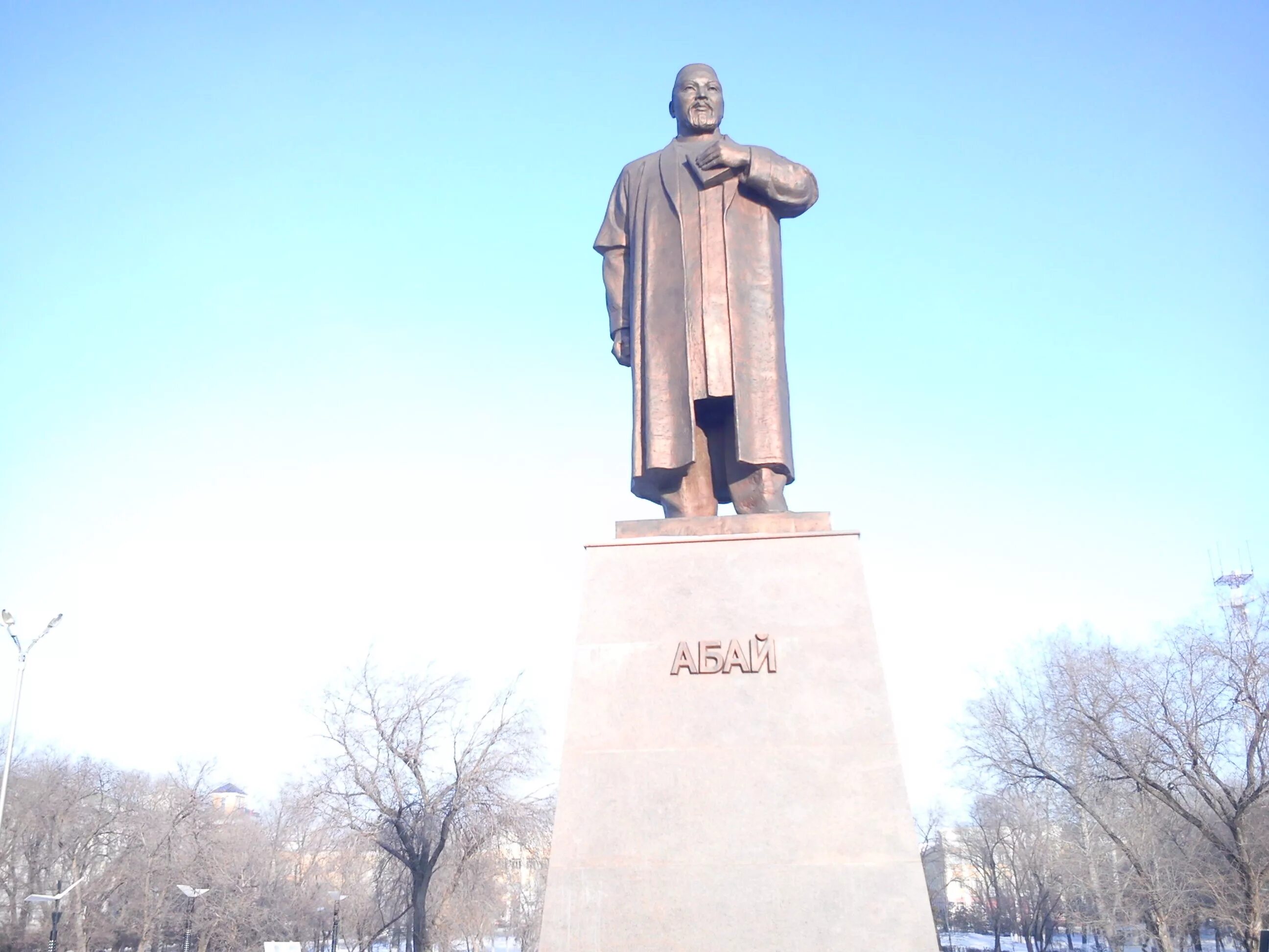 абай павлодар. памятник абаю кунанбаеву павлодар. памятник абаю кунанбаеву павлодар. памятник абаю кунанбаеву в павлодаре накрытый. абай павлодар.