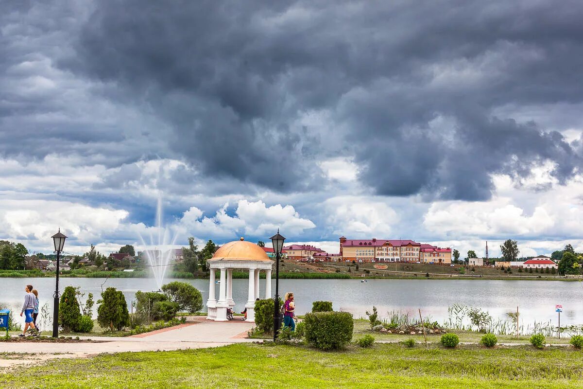 Город глубокое Беларусь. Город глубокое Витебская область. Город глубокое набережная. Озеро Кагальное в городе глубокое.