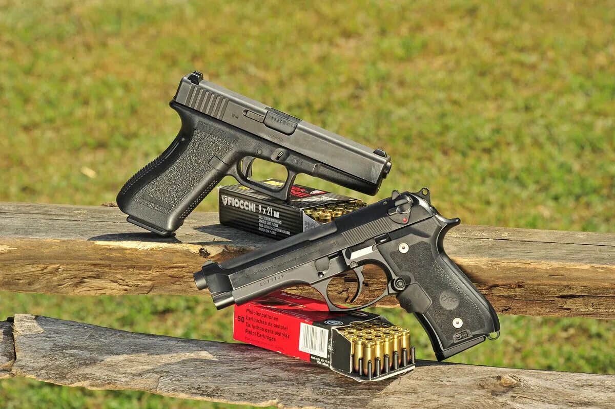 Beretta 21a bobcat. Огнестрельное нарезное короткоствольное. Короткоствольное нарезное. Stoeger cougar 8000. Короткоствольное нарезное.