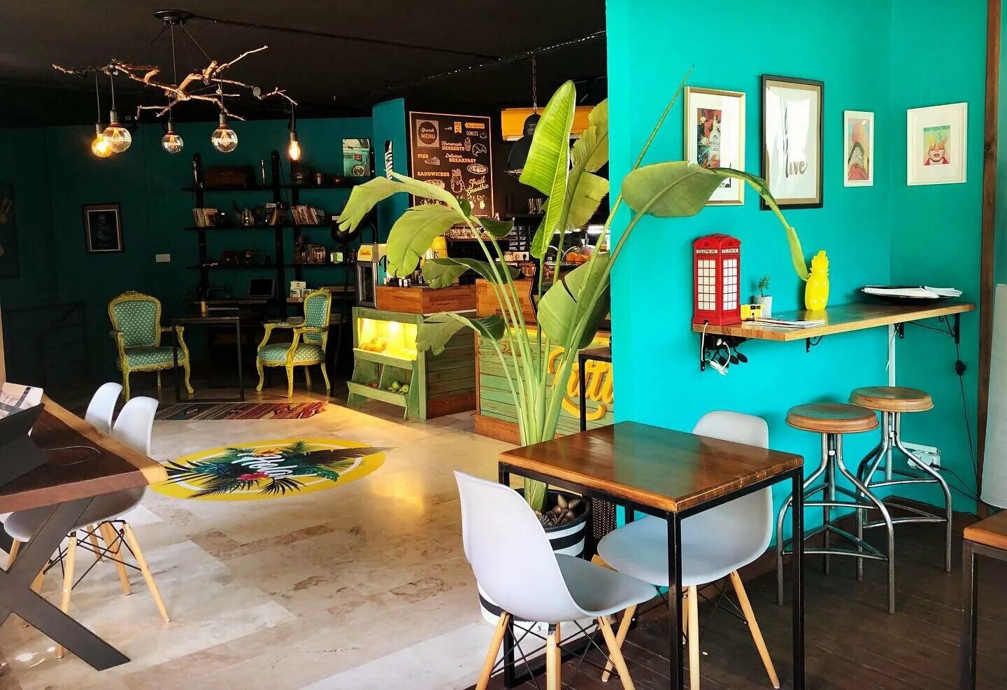 Nice place cafe. Little кафе. littles кафе. little cafe москва. кафе littles kids play cafe.
