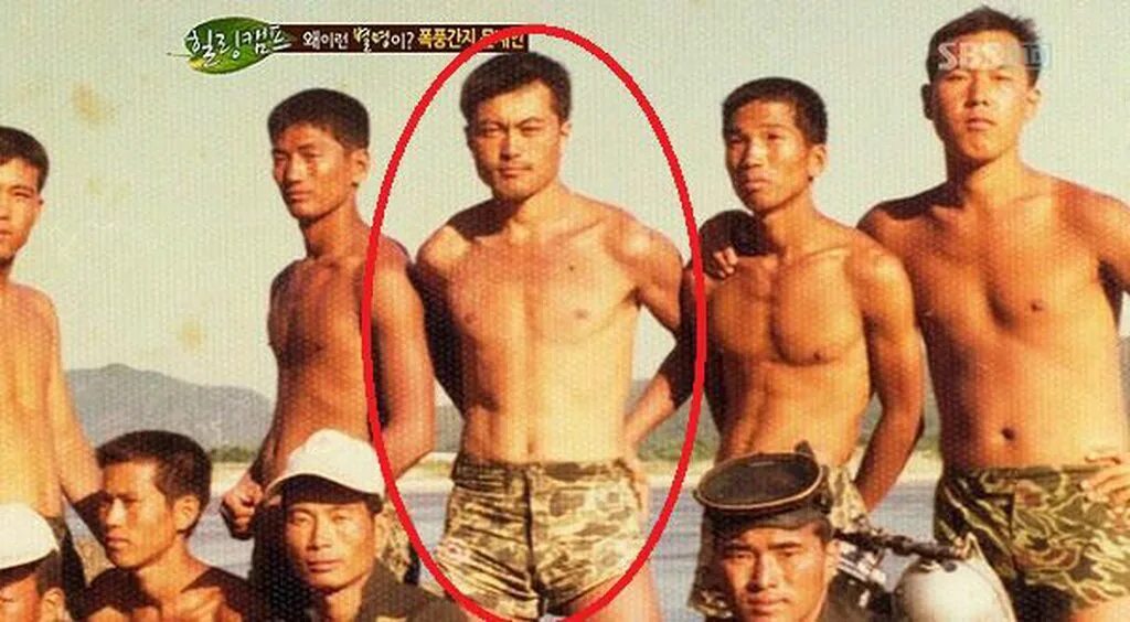 Мун джей ин. Мун Чжэ ин в молодости. Мун Чжэ ин в молодости в военной форме.
