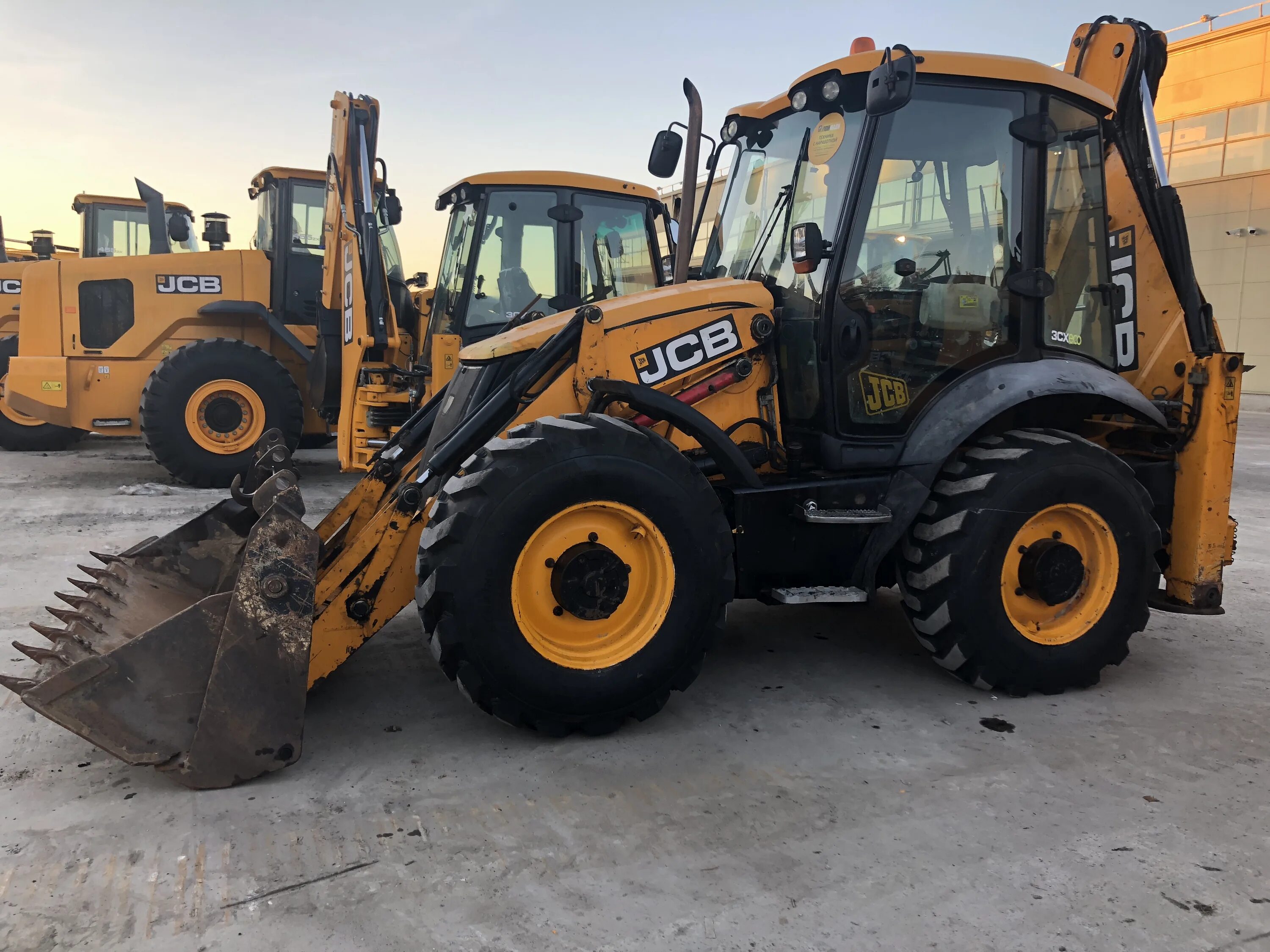 Трактор погрузчик JCB. JCB 3cxsm. Трактор JCB 3x. Трактор экскаватор погрузчик JCB.