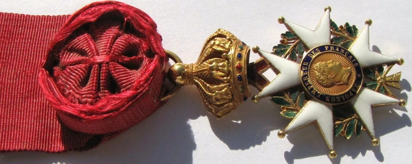 значок наполеон. звезда наполеона. орден почетного легиона франции. орден почетного легиона наполео. орден почетного легиона франции наполеон бонапарт.