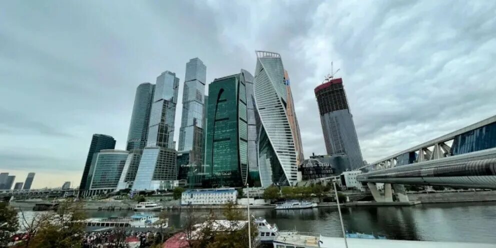 Москоу сити контраст. Башня 2000 москва сити. Башня багратион в москва сити. Кто владел москвой. Башня город столиц.
