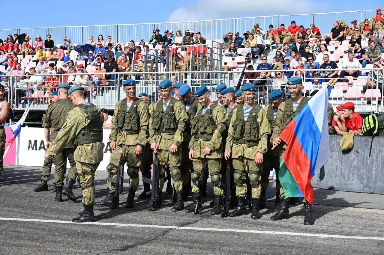 Патриотический фестиваль. Фото военных России. Армия России Патриот. Военно-патриотические праздники России. Военные праздники.