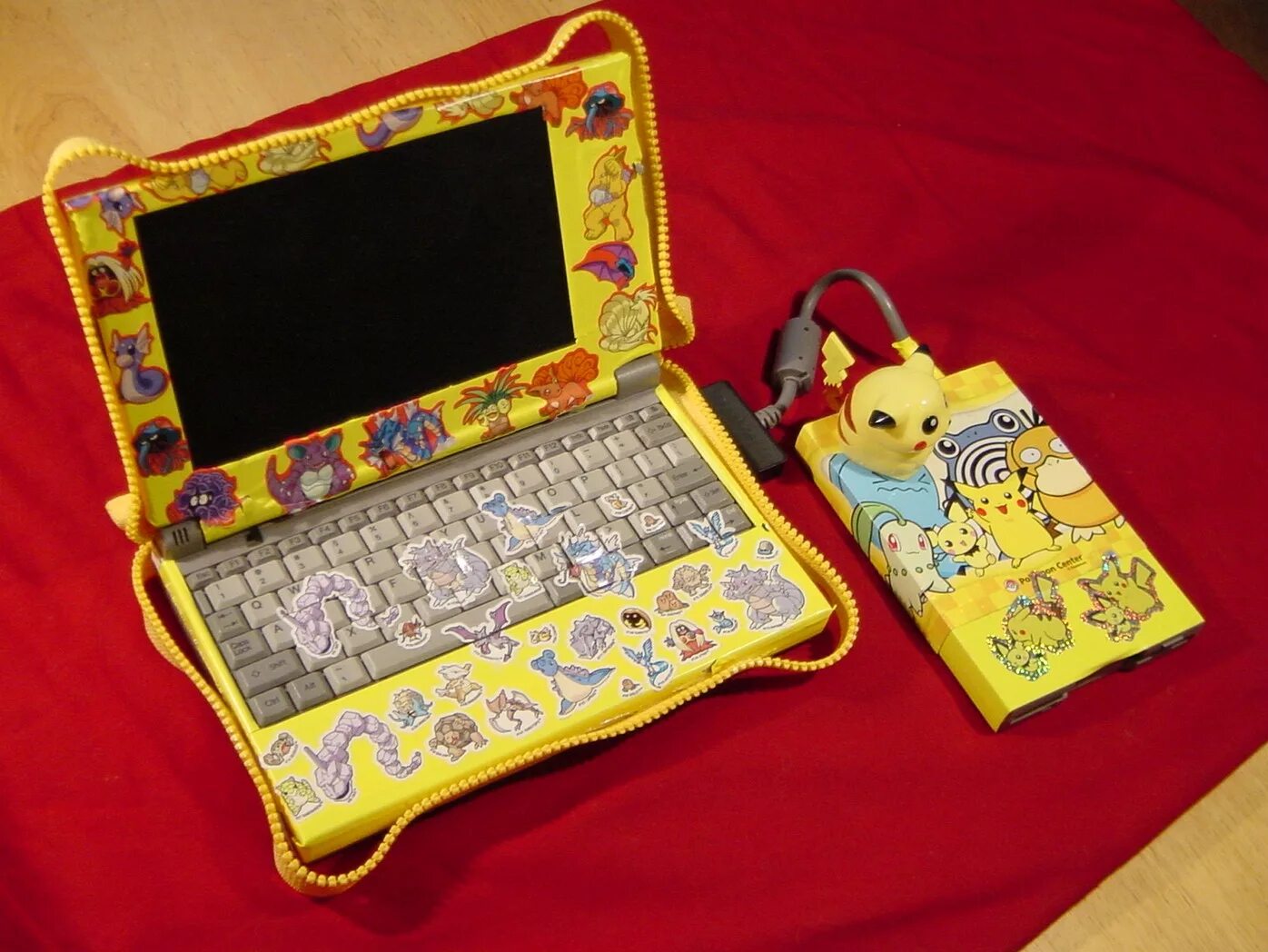 стационарный пк из ноутбука. корпус ноутбука из дерева. как надо сделать ноутбук. чемоданчик с компьютером. самодельный игровой ноутбук.