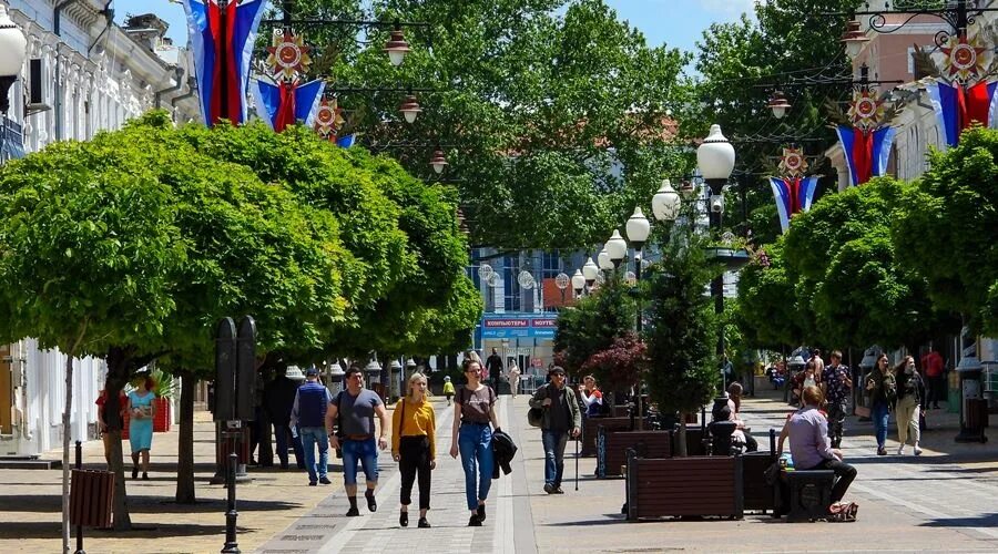 Екатерининская улица Симферополь. Аллея в Симферополе в центре город. Симферополь Главная улица. Купить в симферополе на сегодня