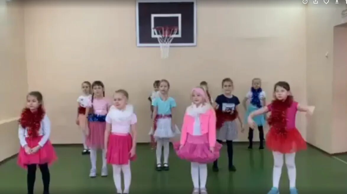Лицей 28 таганрог. Лицей 28. 28 лицей каникулы. 28 лицей каникулы. Лицей №28.