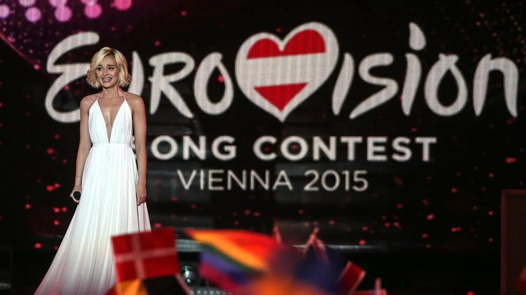Гагариной a million voices. Платье Полины Гагариной на Евровидении в 2015. Гагарина Евровидение 2015.