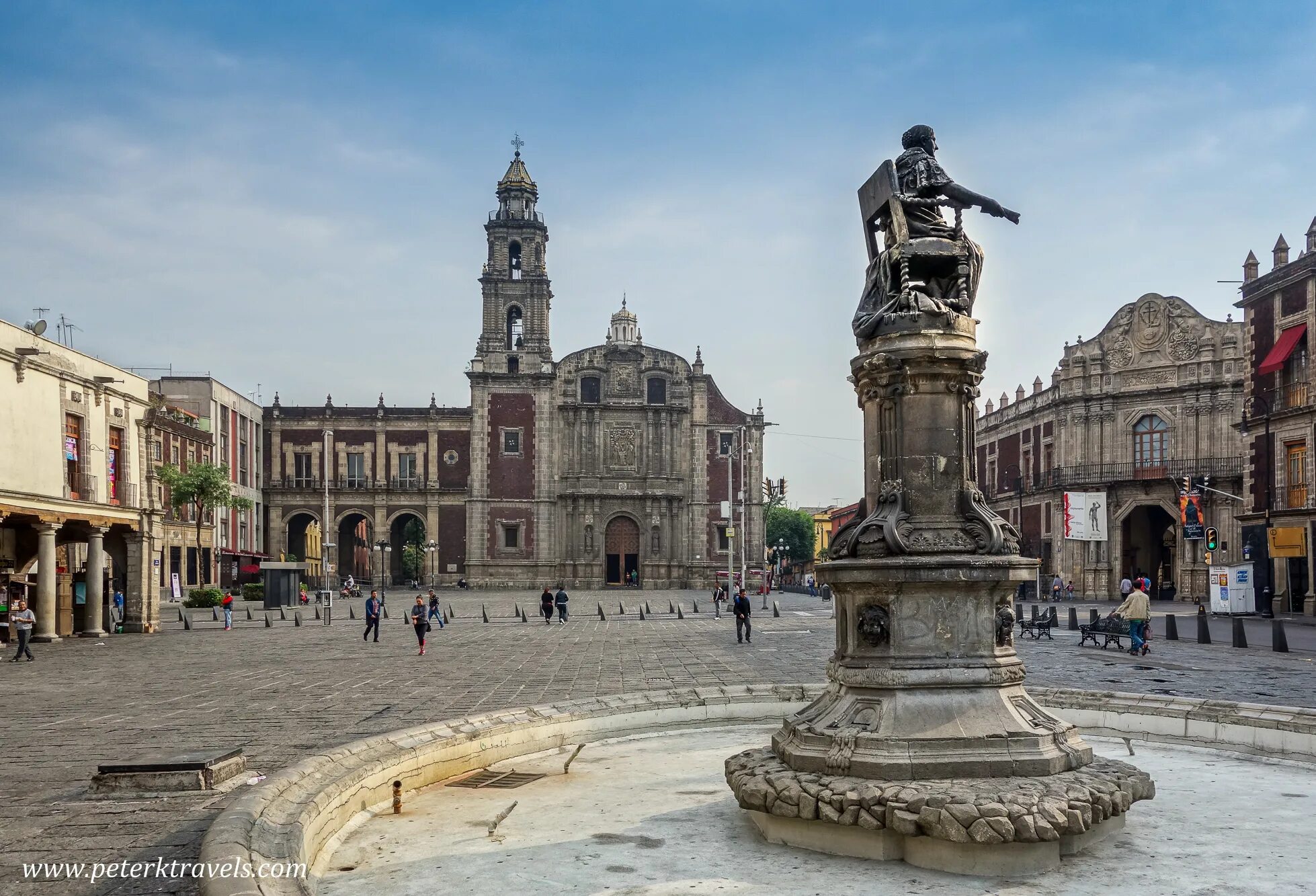 мексика площадь. сьюдад-де-мехико (мехико). площадь зокало в мехико. дворец изящных искусств (мехико). площадь конституции (мехико).