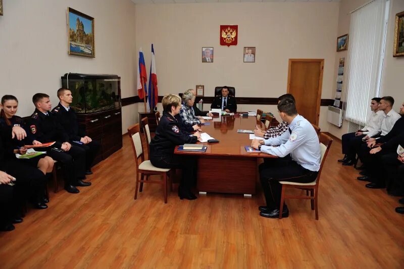 Чаткин мвд. Филиал краснодарского университета мвд евпатория. Омвд евпатория состав. Милиция сотрудники в евпатории. Сотрудники полиции отдела мвд россии по г.