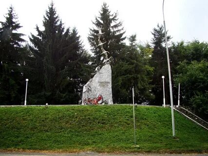 Памятник 7