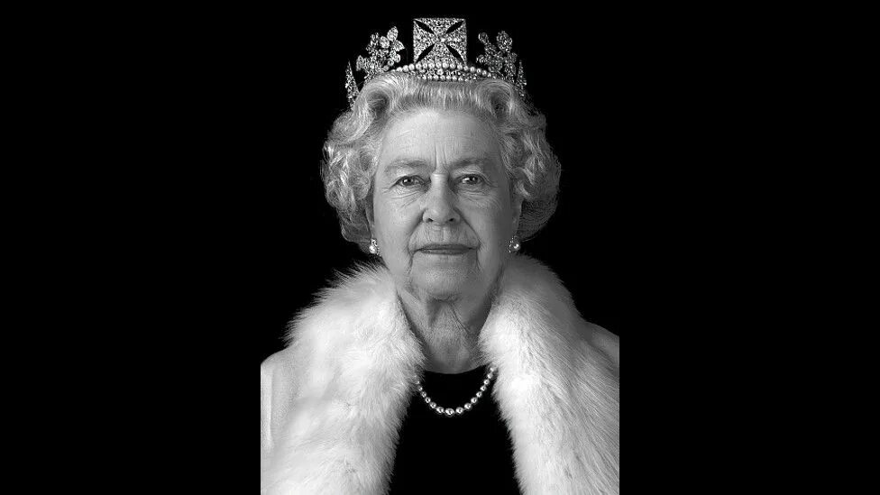 Не делайте этого ваше величество. Владимирская тиара Елизаветы 2. Тиары Елизаветы 2 королевы Великобритании. Смерть Елизаветы 2 королевы Англии.