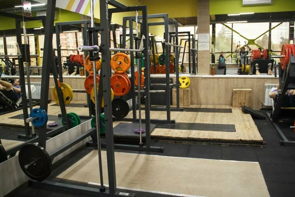 фитнес митино. Legion тренажёрный зал новосибирск. Pro фитнес, подольск. жим лежа соревнования афиша. фитнес клуб октябрьский люберецкого района.