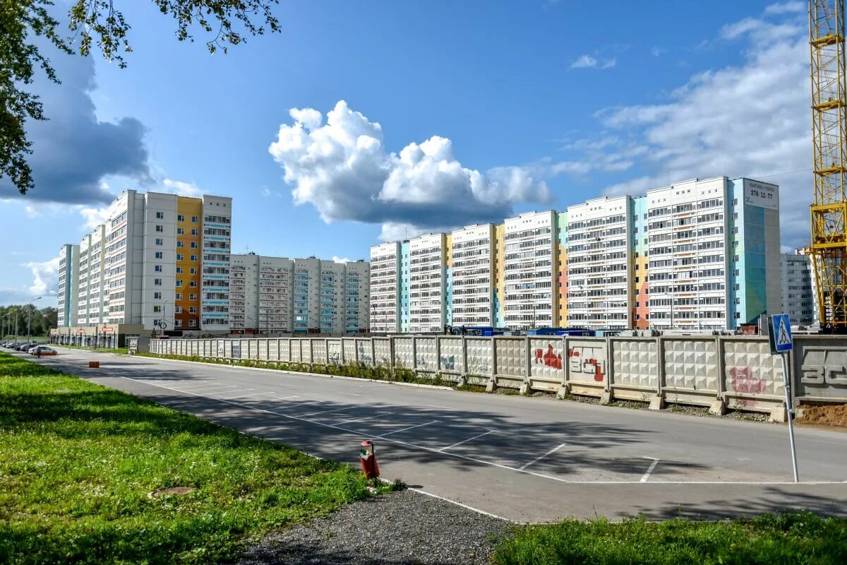 Лазурный пермь. ЖК Лазурный Пермь. Лазурная 1. Лазурная 11. Лазурная 33 Пермь.