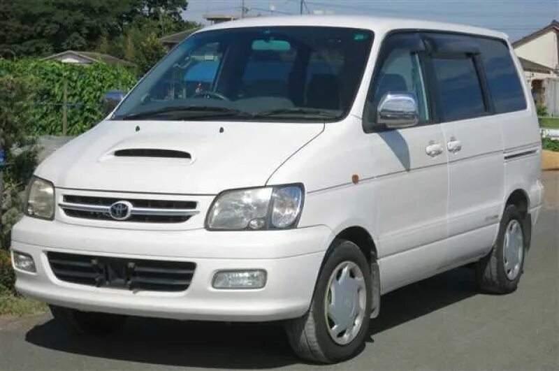 Тойота таун айс 2000. Toyota Noah 2000. Toyota Town Ace 2000. Toyota Noah 2000 год. Тойота Таун айс Ноах 2000.