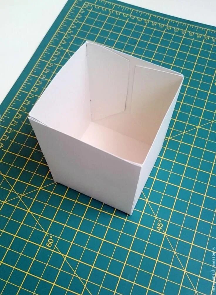 Сделать пошаговая коробку своими руками. Коробочка из картона. Коробка своими руками. Коробка из картона своими руками. Обычная коробочка из картона.