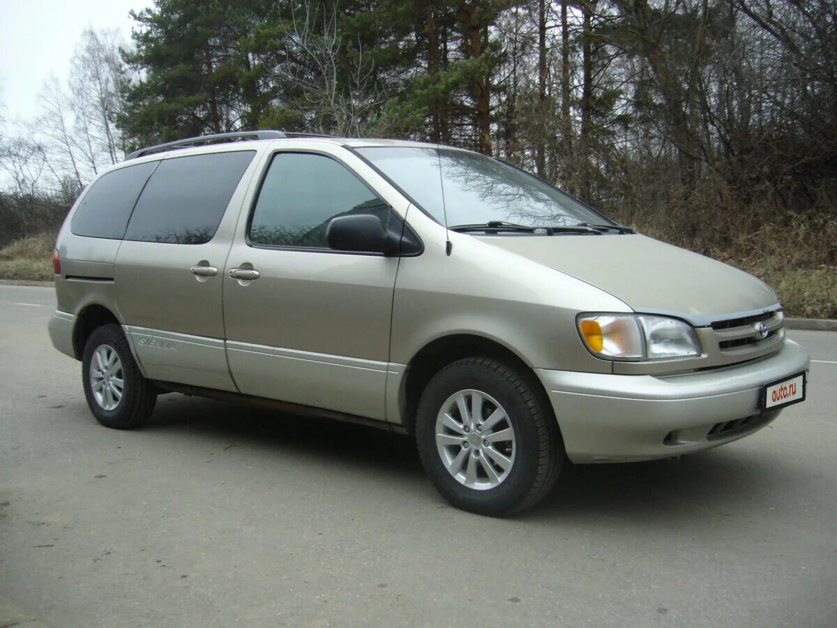 Минивэны 2000 годов. Toyota Sienna 1. Тойота Сиенна 2000 года. Тойота минивэн 2000. Тойота минивэн до 2000 года.