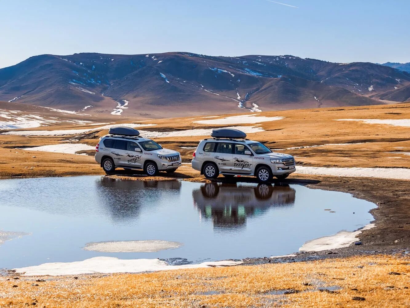 Эверест авто. Ленд Крузер Экспедиция. Тойота ленд Крузер для путешествий. Джип тур ленд Крузер. Land Cruiser 200 Mongolia.