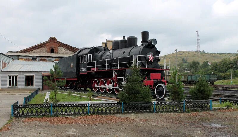 Расписание работы кассы. Жд касса верхний уфалей. Расписание поездов свердловск 1990. Жд касса верхний уфалей. Жд касса.