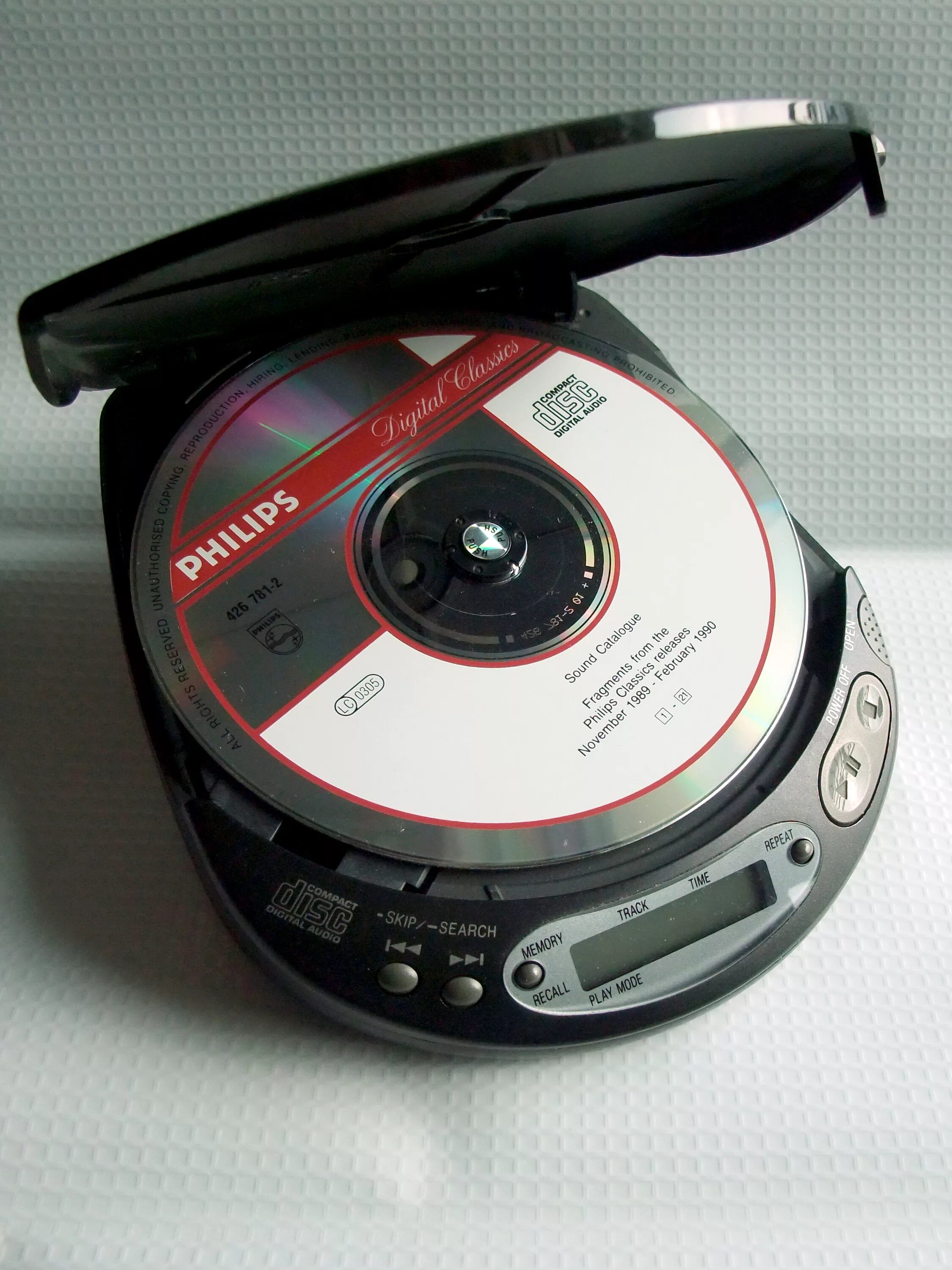 CD Player Compact. СД плеер для дисков сони 2000. Panasonic SL s250. Portable CD Player 90х.